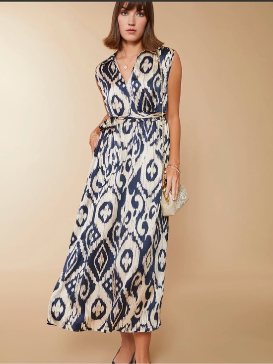 Spartina 449 Dresses & Skirts - Hallie Midi Dress / Sleeveless Navy and Cream Ikat / Size S